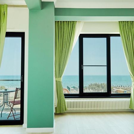 Hotel Azaleea Mamaia Nord Năvodari Extérieur photo
