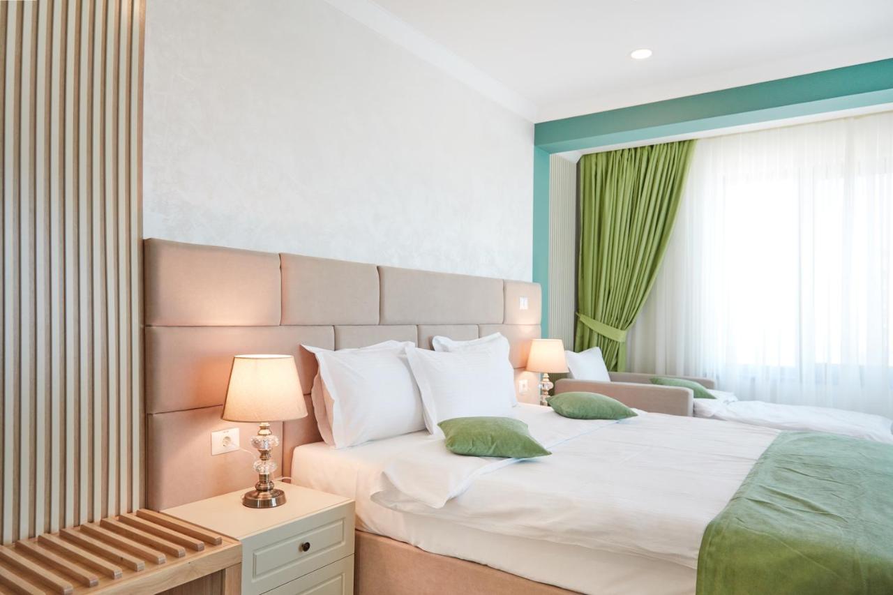 Hotel Azaleea Mamaia Nord Năvodari Extérieur photo