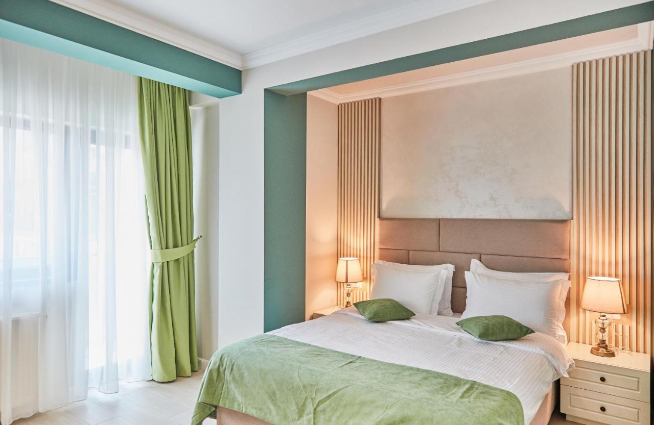 Hotel Azaleea Mamaia Nord Năvodari Extérieur photo