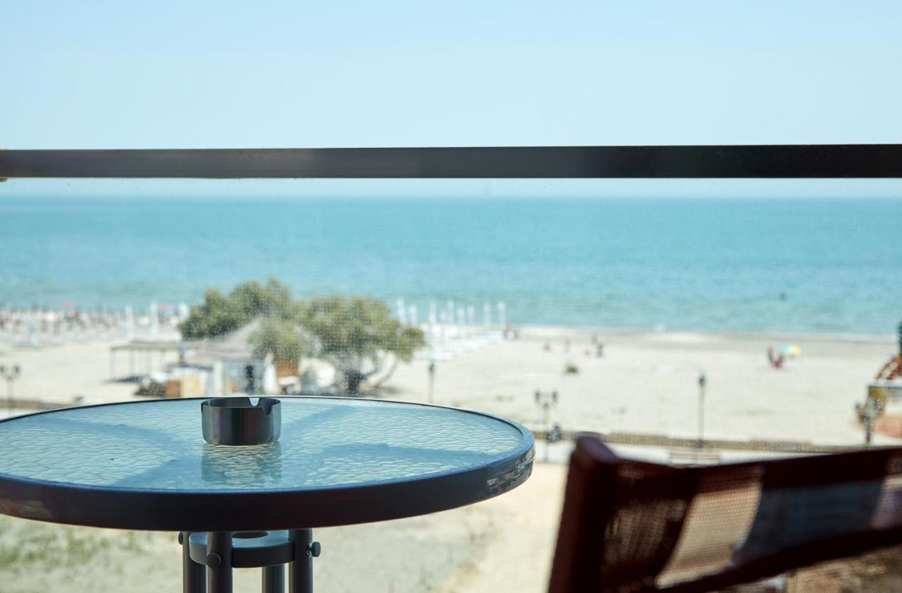 Hotel Azaleea Mamaia Nord Năvodari Extérieur photo