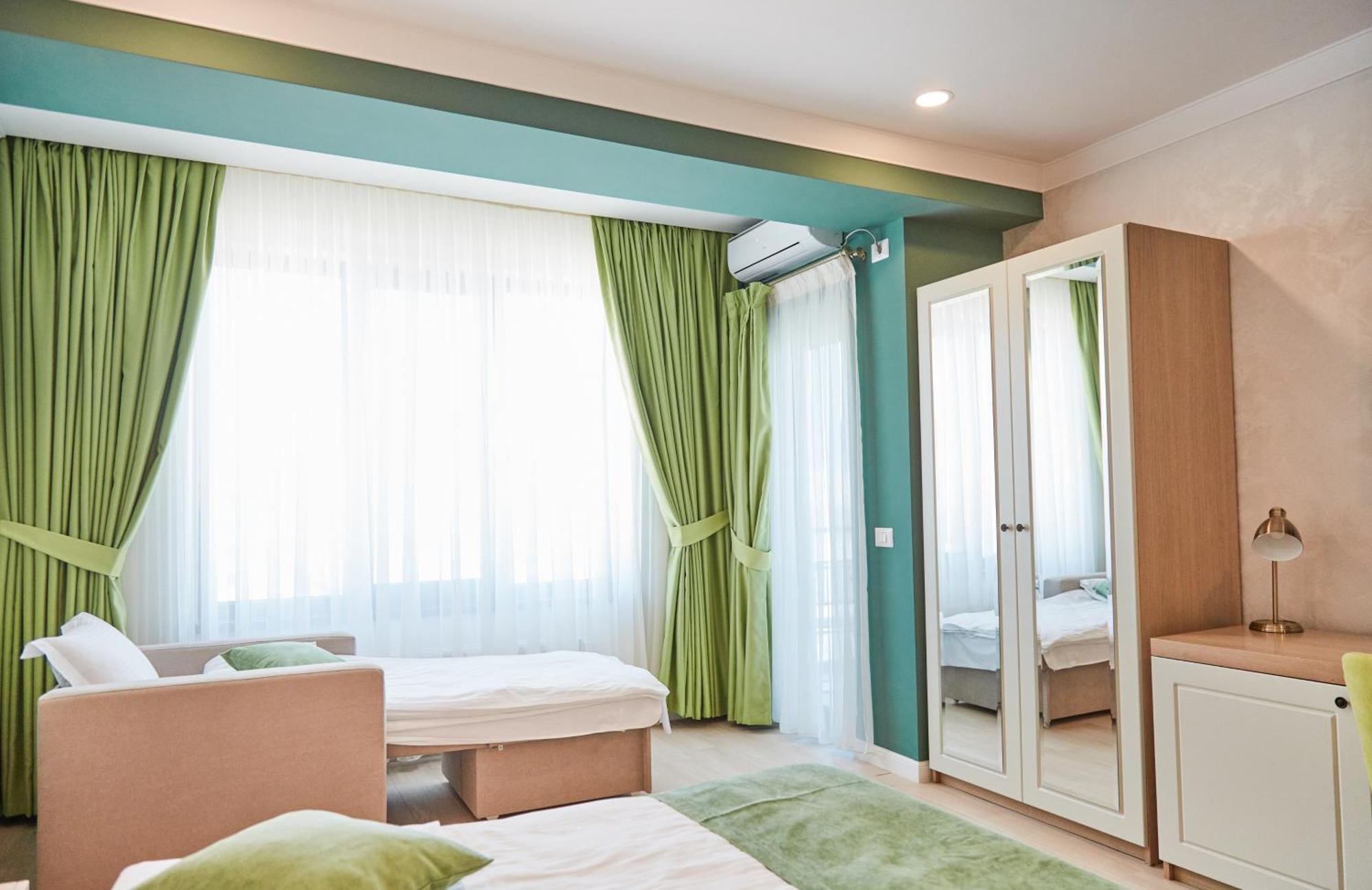 Hotel Azaleea Mamaia Nord Năvodari Extérieur photo