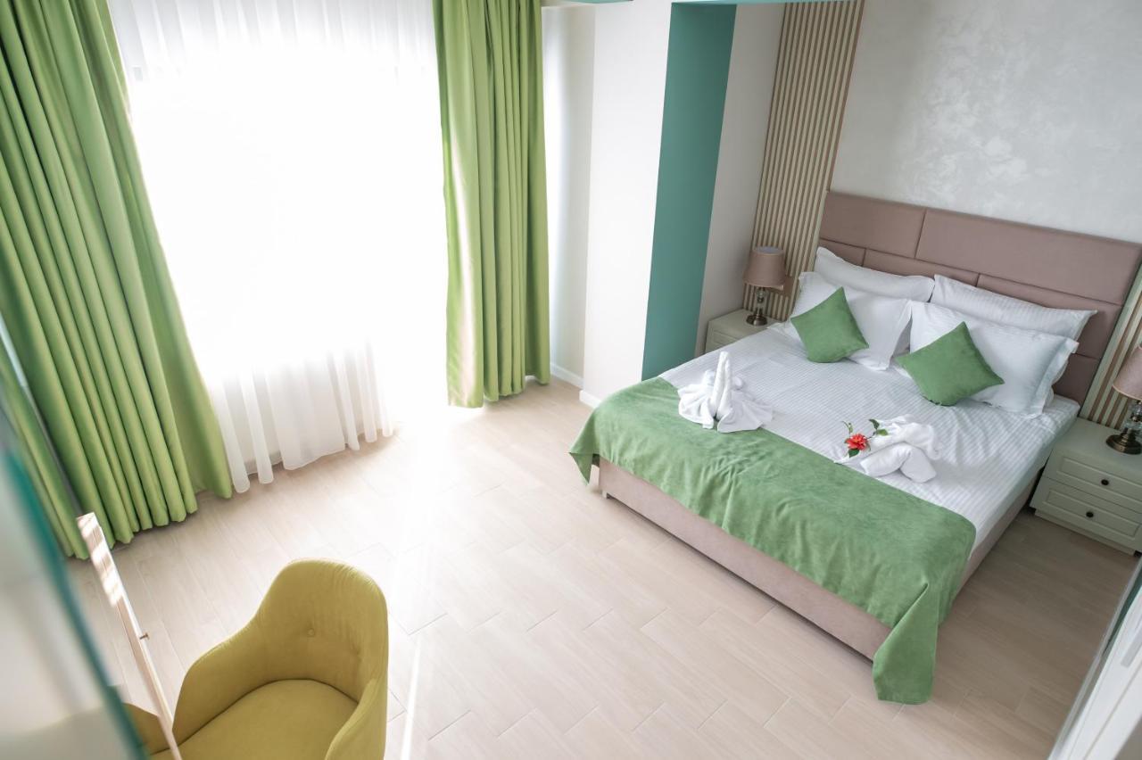 Hotel Azaleea Mamaia Nord Năvodari Extérieur photo