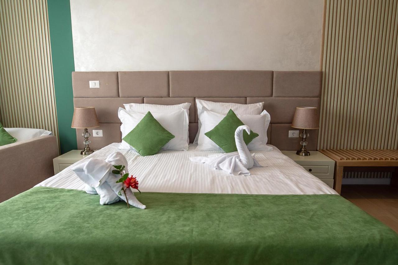 Hotel Azaleea Mamaia Nord Năvodari Extérieur photo