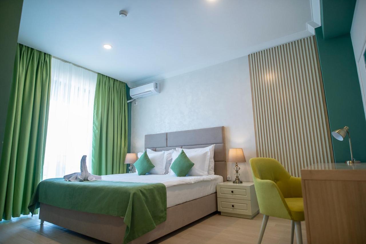 Hotel Azaleea Mamaia Nord Năvodari Extérieur photo